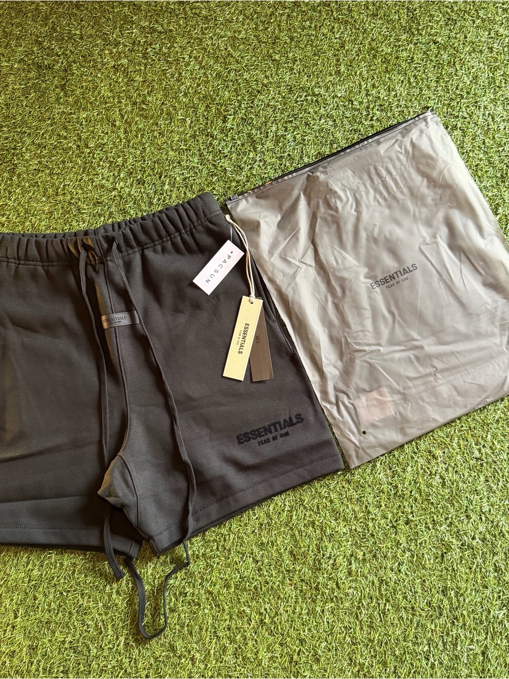 Fear of God Essentials Sweat Shorts – Stretch Limo
